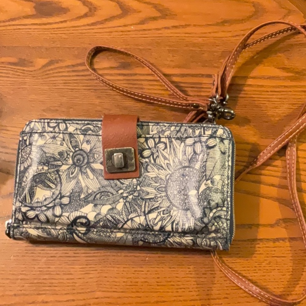 SAKROOTS WRISTLET